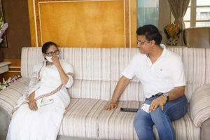 ఘనంగా సౌరవ్ గంగూలీ బర్త్ డే వేడుకలు.. ఇంటికెళ్లి విషెస్ చెప్పిన బెంగాల్ సీఎం! (వీడియో)