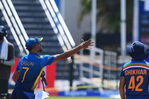 IND vs SL 3rd ODI: టాస్ గెలిచి బ్యాటింగ్ ఎంచుకున్న భారత్.. ఏకంగా ఐదుగురు అరంగేట్రం!!