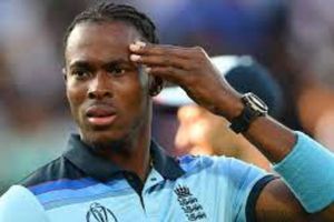 క్రికెట్‌కు ఇంగ్లాండ్ స్టార్ బౌలర్ దూరం: ఐపీఎల్, టీ20 ప్రపంచకప్ కూడా డౌట్