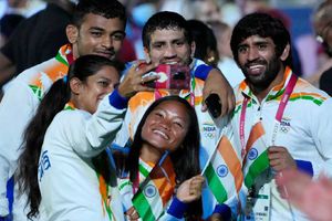 Tokyo 2020: ముగిసిన విశ్వక్రీడలు.. భారత ఫ్లాగ్ బేరర్‌గా బజరంగ్ పునియా!