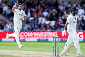 చేతకాని చేతేశ్వర్: అవుట్ కావడంలోనూ అదోరకం స్పెషాలిటీ: ఫ్లాప్ షో కంటిన్యూస్