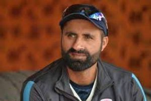 Parvez Rasool: పిచ్‌ రోలర్‌ టెన్నిస్‌ బాల్‌ కాదు.. జేబులో పెట్టుకొని ఎత్తుకెళ్లడానికి..