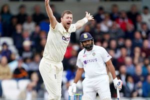 India vs England: హమ్మయ్యా.. రెండో సెషన్‌ టీమిండియాదే! రోహిత్‌ హాఫ్ సెంచరీ.. ఆదుకున్న పుజారా!!