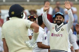 Virat Kohli to Ollie Robinson: వీడు నన్ను చూసి నవ్వాడు.. ఇప్పుడు ఎలా ఆడుతాడో చూస్తా.!