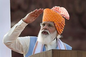 జెండా పండుగలో భారత ఒలింపిక్స్ బృందానికి ప్రధాని మోదీ సెల్యూట్