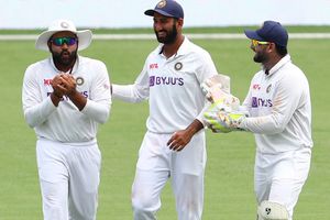 Rohit Sharma: విజయానందంలో హిట్ మ్యాన్ ‘సూపర్ క్యాచ్‌’కు దక్కని గుర్తింపు! (వీడియో)