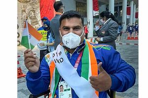 Paralympics 2020:అంగరంగ వైభవంగా పారాలింపిక్స్‌ ప్రారంభోత్సవ వేడుకలు..భారత జట్టును నడిపించిన టెక్‌ చంద్!