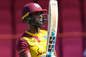 WI vs PAK 2nd T20: పూరన్ చెలరేగినా..: చివరి ఓవర్‌లో 20 పరుగులు చేయాల్సిన దశలో