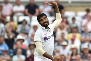 ఐసీసీ 'ప్లేయర్​ ఆఫ్​ ది మంత్​' రేసులో జస్ప్రీత్ బుమ్రా.. పోటీలో జో రూట్‌!!