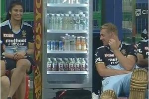 RCB vs KKR: ఓవైపు మ్యాచ్.. మరోవైపు మసాజ్ పాపతో కైల్ జెమీసన్ రొమాన్స్!