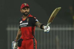RCB vs MI: విరాట్ కోహ్లీ హాఫ్ సెంచరీ.. మ్యాక్స్‌వెల్‌ మెరుపులు! ముంబై లక్ష్యం ఎంతంటే?