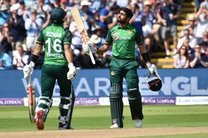 T20 World Cup 2021కు ముందు పాకిస్తాన్‌కు భారీ షాక్.. రాజీనామా చేసిన ఇద్దరు దిగ్గజాలు!!