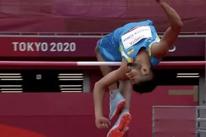 Tokyo Paralympics 2020: మెరిసిన ష‌ట్ల‌ర్ ప్ర‌మోద్ భ‌గ‌త్.. భార‌త్‌కు మరో గోల్డ్ మెడల్!!