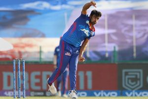 R AShwin vs Southee Fight: మధ్యలోకి మోర్గాన్‌.. నువ్వేందిరా? అంటూ ఢిల్లీ స్పిన్నర్ ఫైర్!( వీడియో)