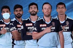 IPL 2021: కోహ్లీసేన జెర్సీ మారింది.. కేవలం ఆ ఒక్క మ్యాచుకే! కారణం ఏంటంటే!!