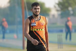 Umran Malik: ఏం చేద్దాం మచ్చా: నెట్ బౌలర్‌కు జట్టులో చోటు: సన్‌రైజర్స్ సంచలనం