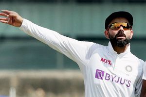 IND vs ENG: ఇంగ్లండ్ బ్యాట్స్‌మన్‌పై కోహ్లీ ఫైర్! అంపైర్‌కు ఫిర్యాదు(వీడియో)