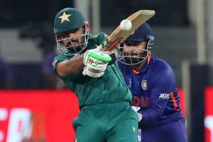 ఫామ్‌లో ఆజామ్‌.. రిజ్వాన్‌, అఫ్రిదితో ప్రమాదమే! న్యూజిలాండ్‌తో బరిలోకి దిగే పాక్ జట్టు ఇదే!