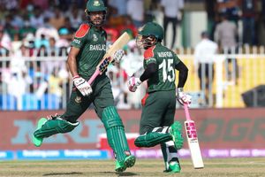 ENG vs BAN: టాస్‌ గెలిచి బ్యాటింగ్‌ ఎంచుకున్న బంగ్లా.. సైఫుద్దీన్ ఔట్! ఈ మ్యాచ్‌ ప్రత్యేకత ఏంటంటే?