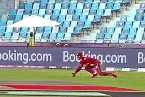 WI vs SA T20 World Cup: రస్సెల్ బుల్లెట్ త్రో.. హెట్‌మైర్ కళ్లు చెదిరే క్యాచ్! (వీడియో)