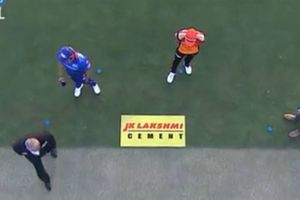 SRH vs MI: టాస్ గెలిచి బ్యాటింగ్ ఎంచుకున్న ముంబై.. భారీ విజయమే లక్ష్యం! సన్‌రైజర్స్ కెప్టెన్ ఎవరో తెలుసా?