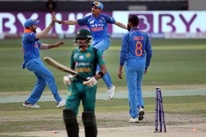 IND vs PAK Dream11 :డ్రీమ్11 టీమ్..కెప్టెన్, వైస్ కెప్టెన్ టిప్స్!పిచ్ రిపోర్ట్, హెడ్ టు హెడ్ రికార్డ్స్ ఇవే!