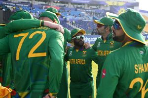 SA vs SL: టాస్ గెలిచి ఫీల్డింగ్ ఎంచుకున్న దక్షిణాఫ్రికా.. డికాక్ ఇన్! విన్నింగ్ కాంబినేషన్‌తోనే బరిలోకి శ్రీలం