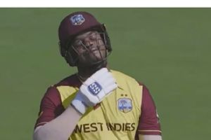 T20 World Cup 2021: బాబర్ ఆజామ్ క్రీడాస్పూర్తి.. అంపైర్ ఔటిచ్చినా.. !(వీడియో)