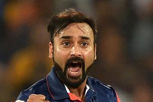 Amit Mishra: హే అమిత్.. నిద్రపోతున్నావా? ఆడుకుంటున్న నెటిజన్లు!