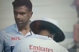 IND vs NZ 1st Test: ఇలా చేయవద్దని రూల్ బుక్‌లో ఉందా? అంపైర్‌తో రవిచంద్రన్ అశ్విన్ వాగ్వాదం! (వీడియో)