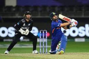 కోహ్లీ ఇగోను టచ్‌ చేసి.. బుట్టలో వేసుకున్నారు: హర్భజన్ సింగ్