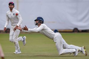 టీమిండియా దక్షిణాఫ్రికా టూర్: తెలుగు కుర్రాడికి టెస్టుల్లో చోటు?: విహారికి బదులుగా అతనికి ఛాన్స్