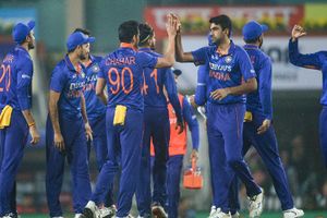 టీమిండియాను వెంటాడుతోన్న పాకిస్తాన్: కివీస్‌పై ఓడితే..ఆ స్థానాన్ని దాయాది జట్టుకు ధారదాత్తం