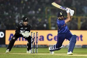 IND vs NZ 1st T20I: చెలరేగిన సూర్యకుమార్.. రోహిత్ కెప్టెన్ ఇన్నింగ్స్! ఉత్కంఠ పోరులో కివీస్‌పై భారత్ విజయం!!
