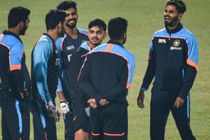 India Playing 11: సిరాజ్ ఔట్.. ఆవేశ్ ఖాన్ ఇన్! న్యూజిలాండ్‌తో రెండో టీ20లో బరిలోకి దిగే భారత జట్టు ఇదే!