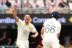 Ashes 2021: నిప్పులు చెరిగిన ఆసీస్ పేసర్లు: తొలి ఇన్నింగ్‌లో అవమానకరంగా ఇంగ్లాండ్ ఆలౌట్