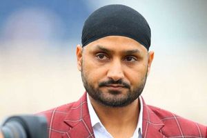 Harbhajan Singh: మంకీగేట్ వివాదం.. నా ఆటో బయోగ్రఫీ ద్వారా వివరిస్తా!