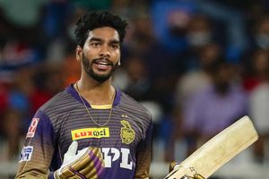 హాట్ కేక్..వెంకటేష్ అయ్యర్: రూ.20 లక్షలతో ఐపీఎల్ డెబ్యూ..ఏడాదిలోపే 8 కోట్లతో రిటెన్షన్