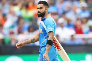 Virat Kohli ఆడిన ఈ షాట్.. భూమి మీదున్న ఏ మనిషి ఆడలేడు! (వీడియో)