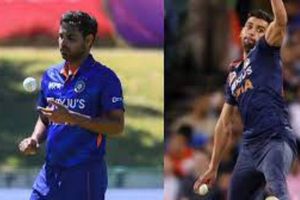 Sunil Gavaskar: భువనేశ్వర్ కుమార్‌ను పక్కనపెట్టి ఆ యువ పేసర్‌కు చోటివ్వాలి!