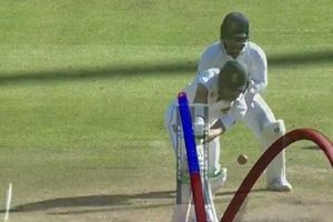 IND vs SA: డీన్ ఎల్గర్‌ రివ్యూపై దుమారం.. థర్డ్ అంపైర్‌ను తిట్టిన కోహ్లీ! (వీడియో)