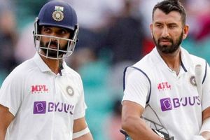 Sunil Gavaskar: అప్పటి వరకు పుజారా, రహానేలపై నమ్మకం ఉంచాలి!