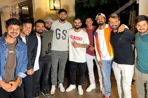 పుష్ప మానియాలో టీమిండియా.. సినిమా చూసిన‌ ఆట‌గాళ్లు!