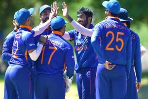 IND vs SA: బౌలింగ్ ఇవ్వనప్పుడు వెంకటేశ్ అయ్యర్ ఎందుకురా? రాహుల్‌పై ఫ్యాన్స్ ఫైర్