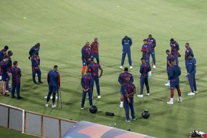 West Indies vs Ireland: క్రికెట‌ర్ల‌కు క‌రోనా.. నేడు జ‌ర‌గాల్సిన మ్యాచ్ వాయిదా