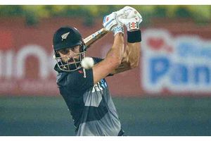 ఆ ఒక్క పరుగు తీయనందుకు న్యూజిలాండ్ ఆల్‌రౌండర్‌కు ఐసీసీ అవార్డు!