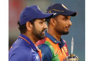 IND vs SL Toss: బ్యాటింగ్ మ‌న‌దే.. దీప‌క్ హుడా అరంగేట్రం, జ‌డేజా రీఎంట్రీ.. భార‌త్ తుది జ‌ట్టు ఇదే