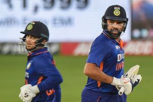 IND vs WI: చారిత్రాత్మక వన్డేలో టీమిండియాదే గెలుపు!