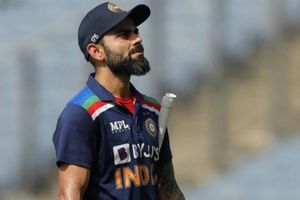 కింగ్ కోహ్లీకి ఏమైంది?: అయిదు మ్యాచ్‌లల్లో రెండు డకౌట్లా: శకం ముగిసినట్టేనా?