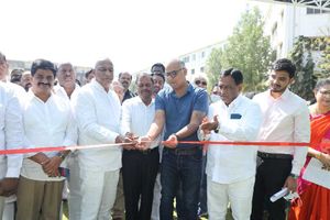 హైదరాబాద్‌లో ధోనీ క్రికెట్ అకాడమీ